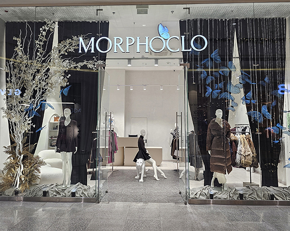 Белые абстрактные манекены для магазина Morphoclo